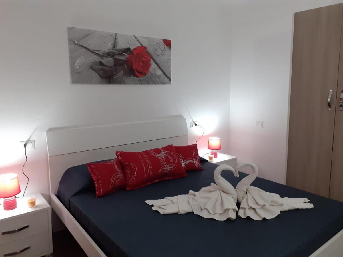 Апартаменти Sos Appentos 3 - Indipendente 4/6 Posti Letto Сініскола Екстер'єр фото